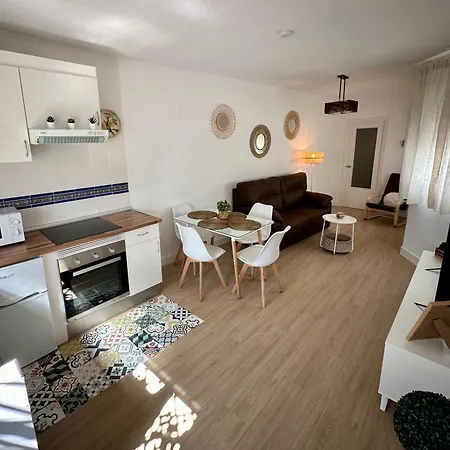 Junto Al Palacio De Viana Apartment *